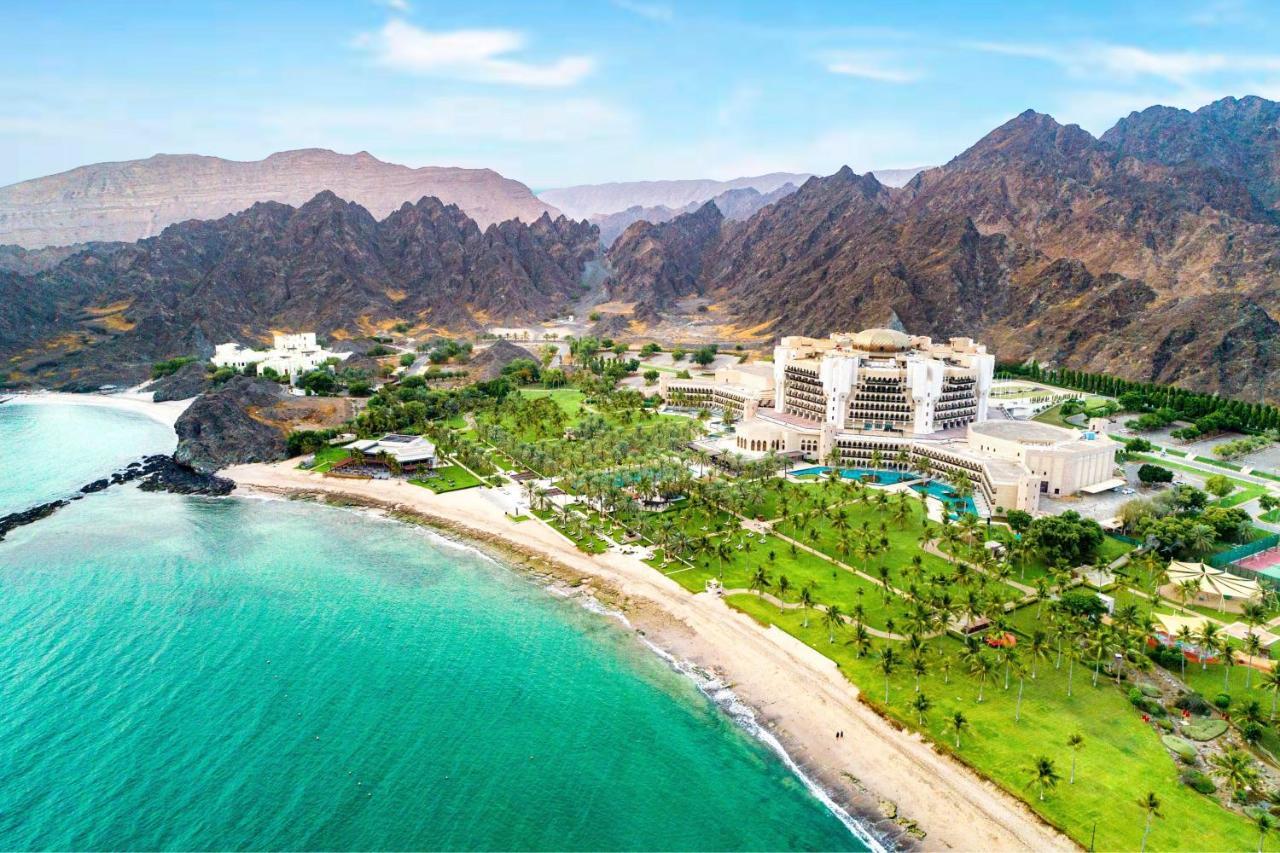 알 부스탄 팰리스, 리츠-칼튼 호텔 무스카트 외부 사진 The Oberoi Beach, Muscat
