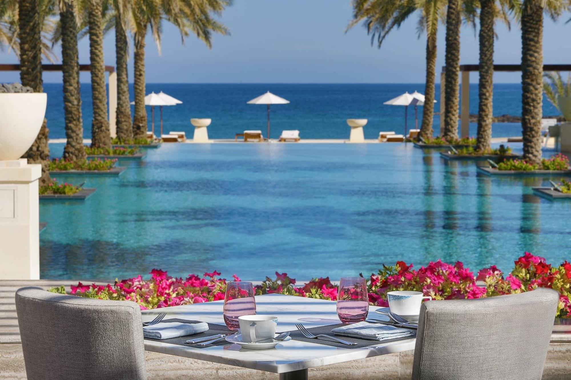 알 부스탄 팰리스, 리츠-칼튼 호텔 무스카트 외부 사진 The Cove Rotana Resort